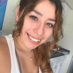 Meet your Posher, Claudia